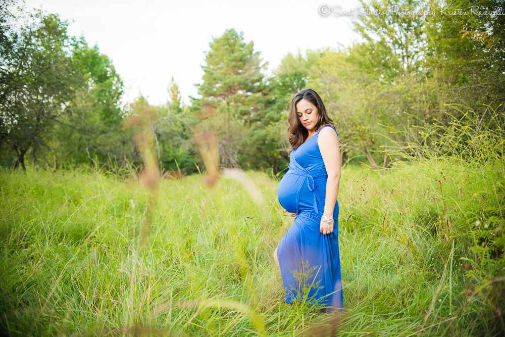 Outdoor Maternity Session| Cleveland Maternity Photographer