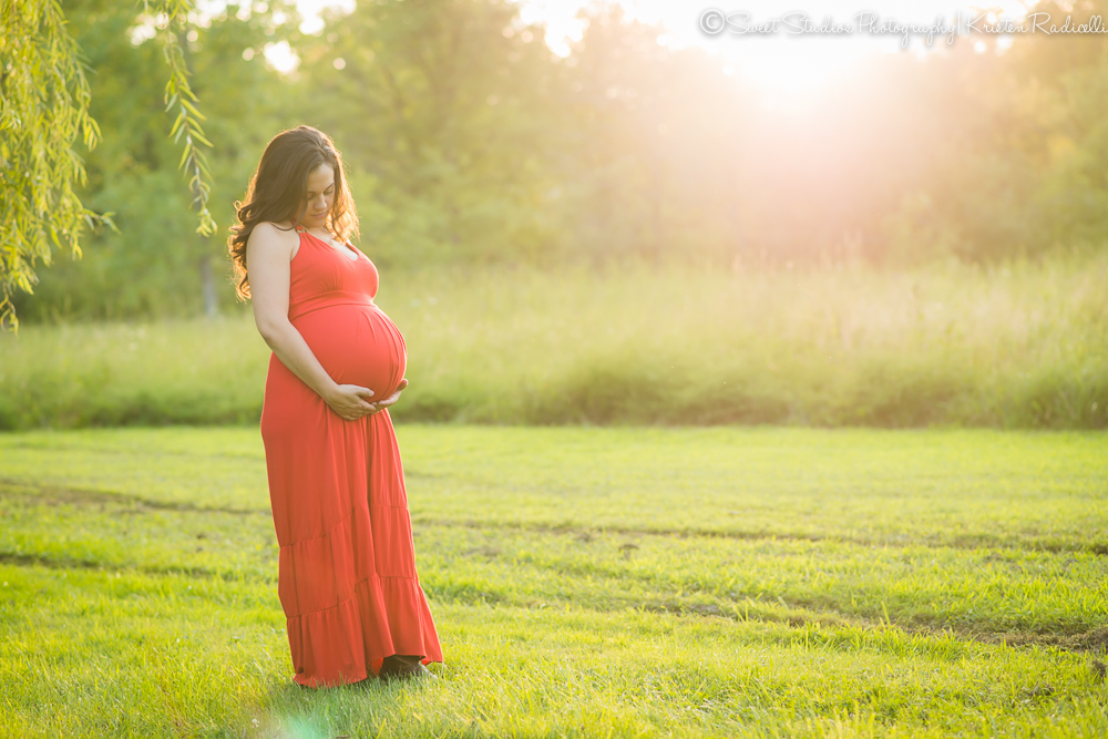 Outdoor Maternity Session| Cleveland Maternity Photographer